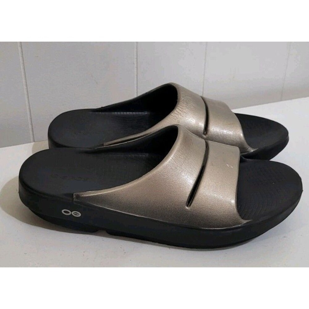 Oofos Ooahh Luxe Slide Sandal Unisex Men 7 Women 8 Gold Metallic Comfort